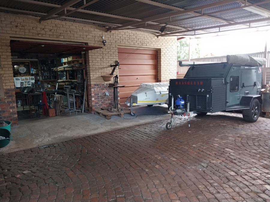 3 Bedroom Property for Sale in Potchefstroom South North West